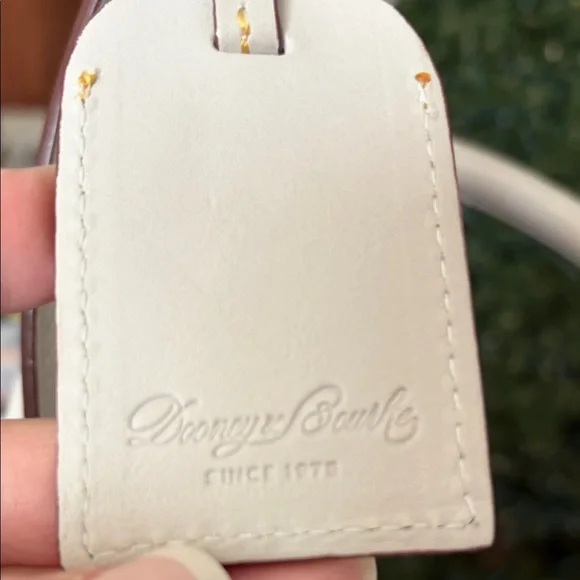 Dooney and Bourke leather Florentine medium Russle Ecru tore Bag. - Picture 2 of 13